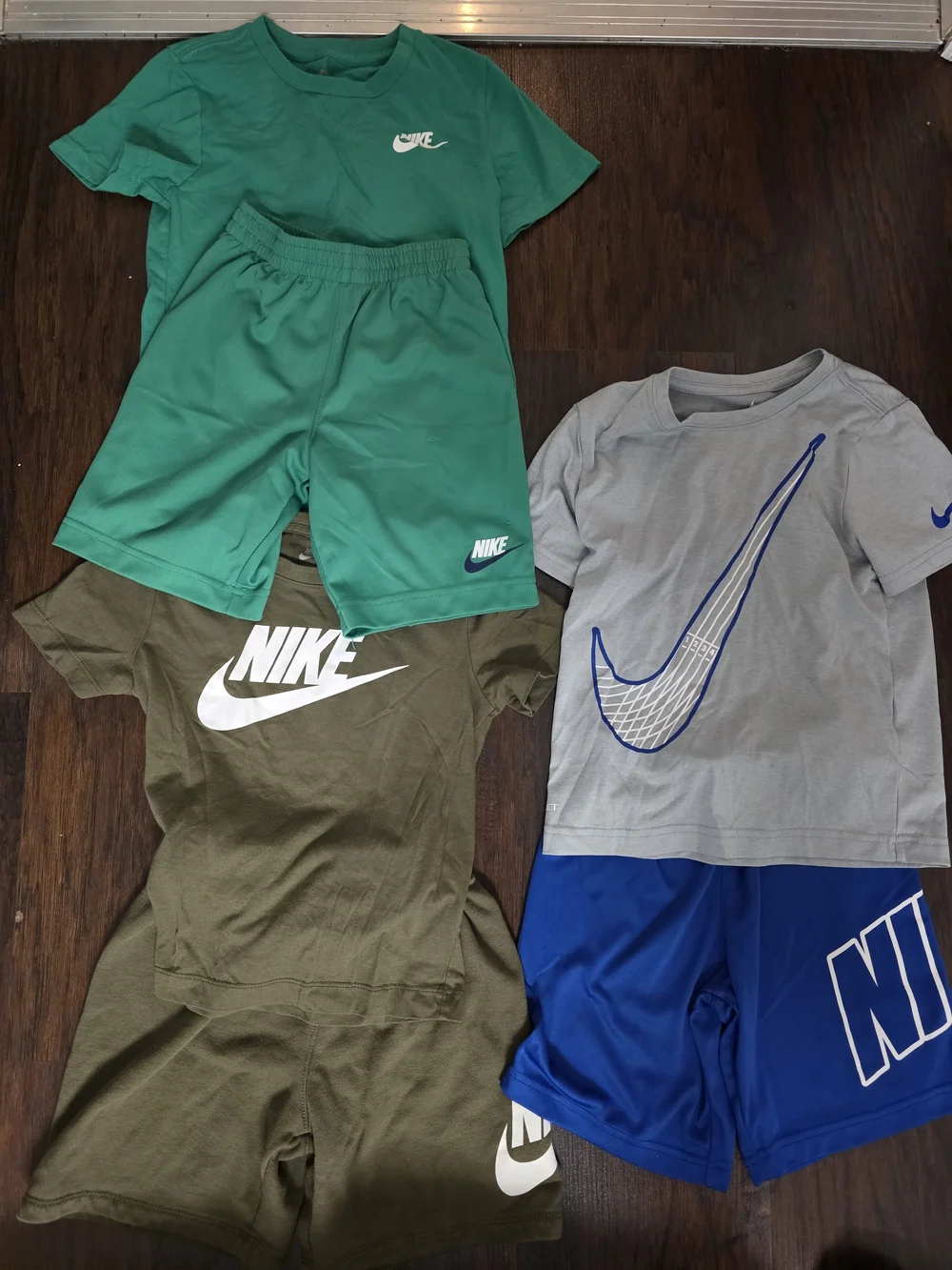 Set Of 3 Nike Outfits Size 6-7